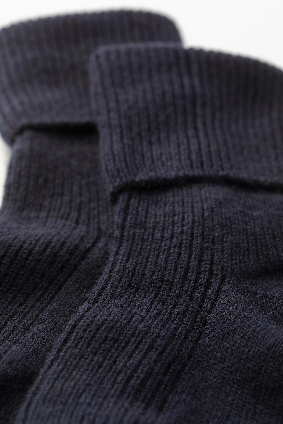 Johnstons of Elgin AW25 Knitted Accessories Women's Cashmere Lounge Socks HAG02565SD7666ONE