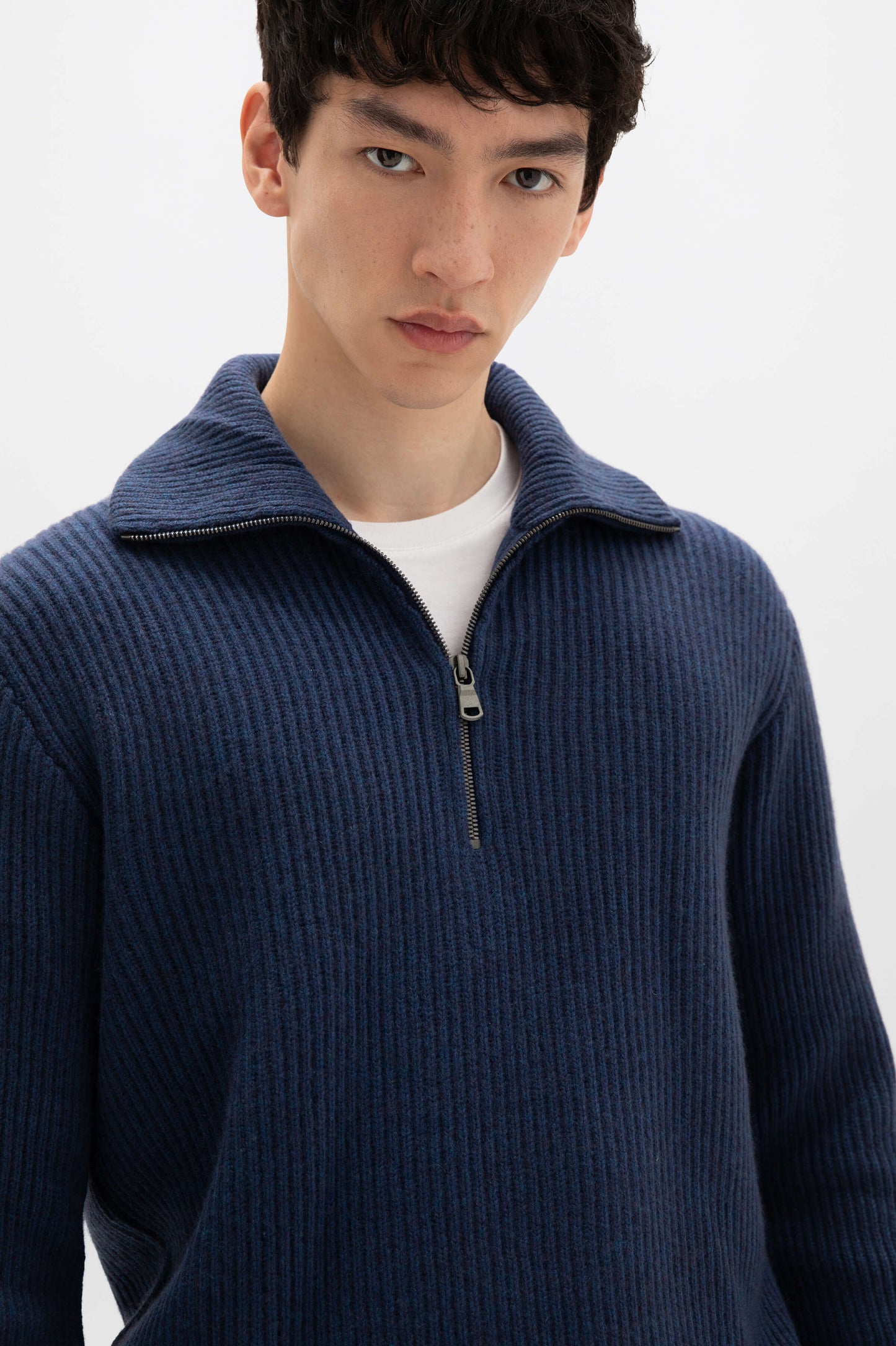 Johnstons of Elgin AW24 Men's Knitwear Ocean Ribbed Cashmere Zip Turtle Neck Jumper KAA05112HD7244