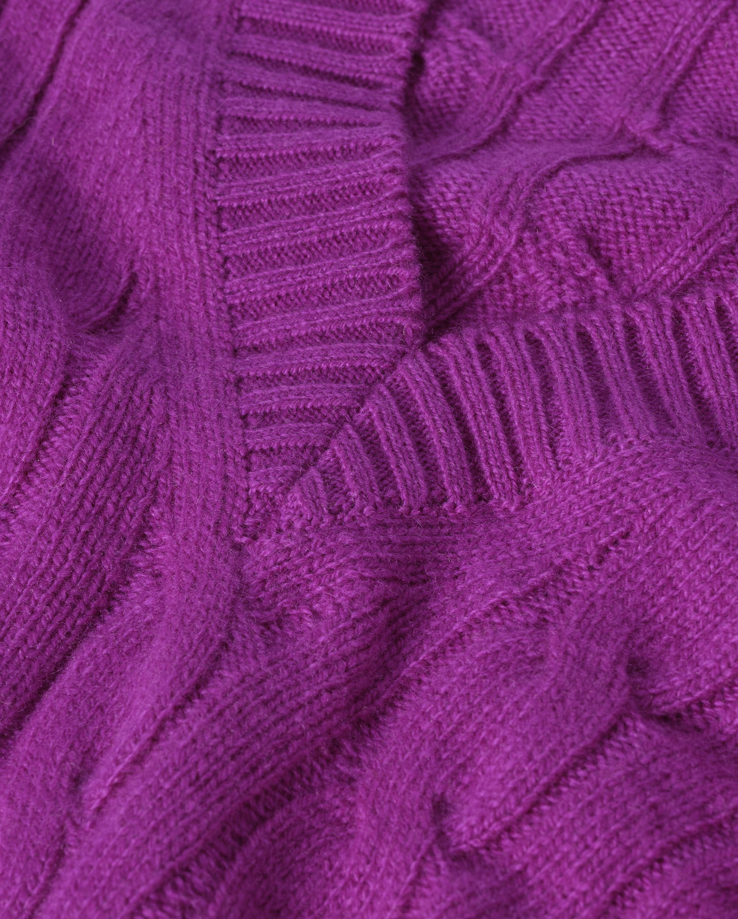 JOHNSTONS OF ELGIN KYLESKU DEEP VEE SWEATER CASHMERE CABLE DEEP VEE SWEATER PURPLE 100% CASHMERE KAA05728SD5372