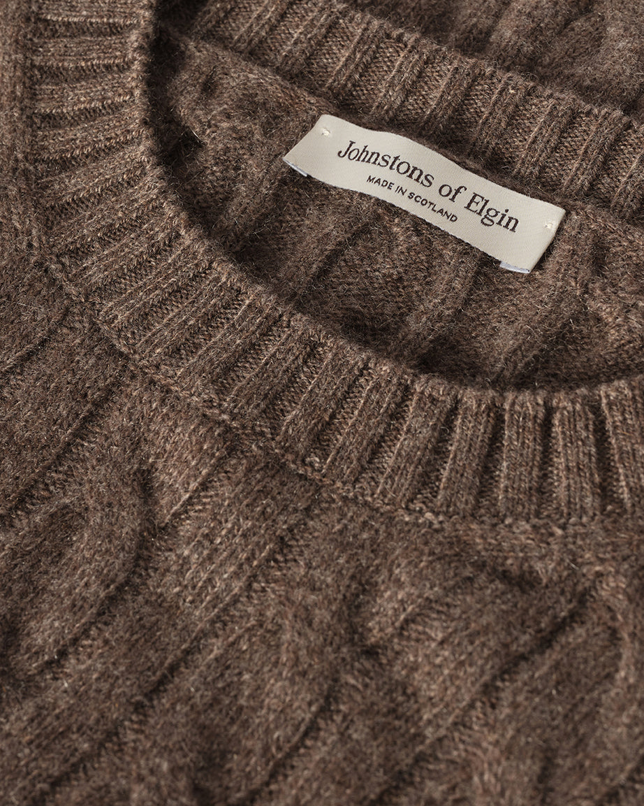 JOHNSTONS OF ELGIN KYLESKU CREW SWEATER CASHMERE CABLE ROUND NECK SWEATER BROWN 100% CASHMERE KAA06028HB7126