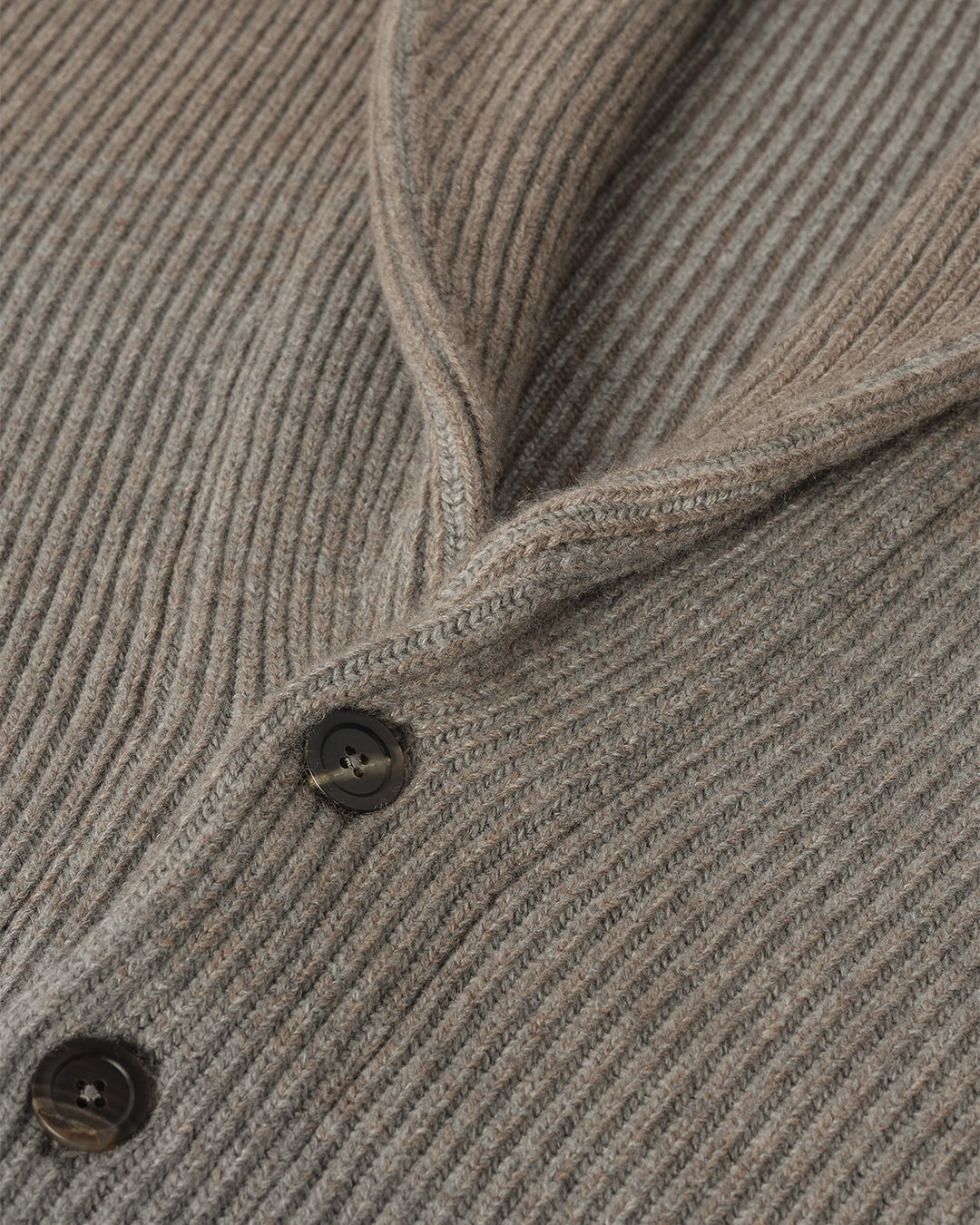 JOHNSTONS OF ELGIN PIONEER SHAWL CARDIGAN GREY 100% CASHMERE KAA05750Q25948