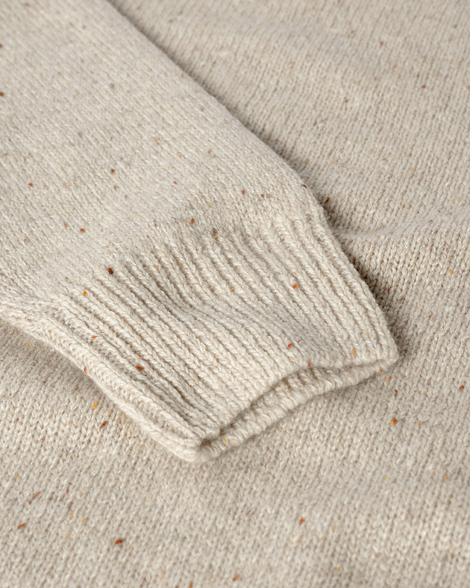 Johnstons of Elgin AW25 Men's Knitwear Cream Dun Donegal Cream Donegal Cashmere Marl Jumper Close up KAC05287006334