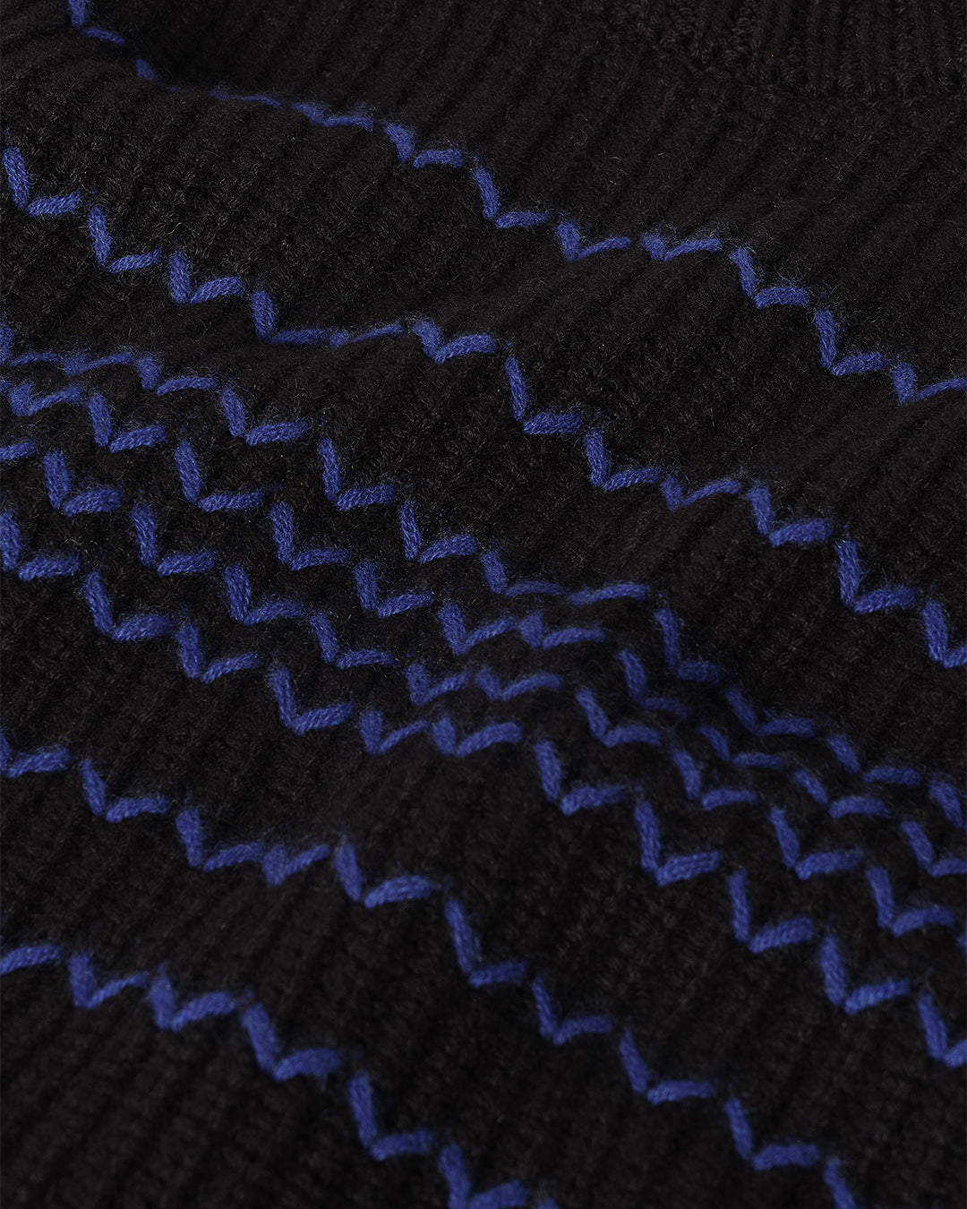 JOHNSTONS OF ELGIN MENS SUMMIT CREW SWEATER BLACK & BLUE 100% CASHMERE KAC05752Q25949