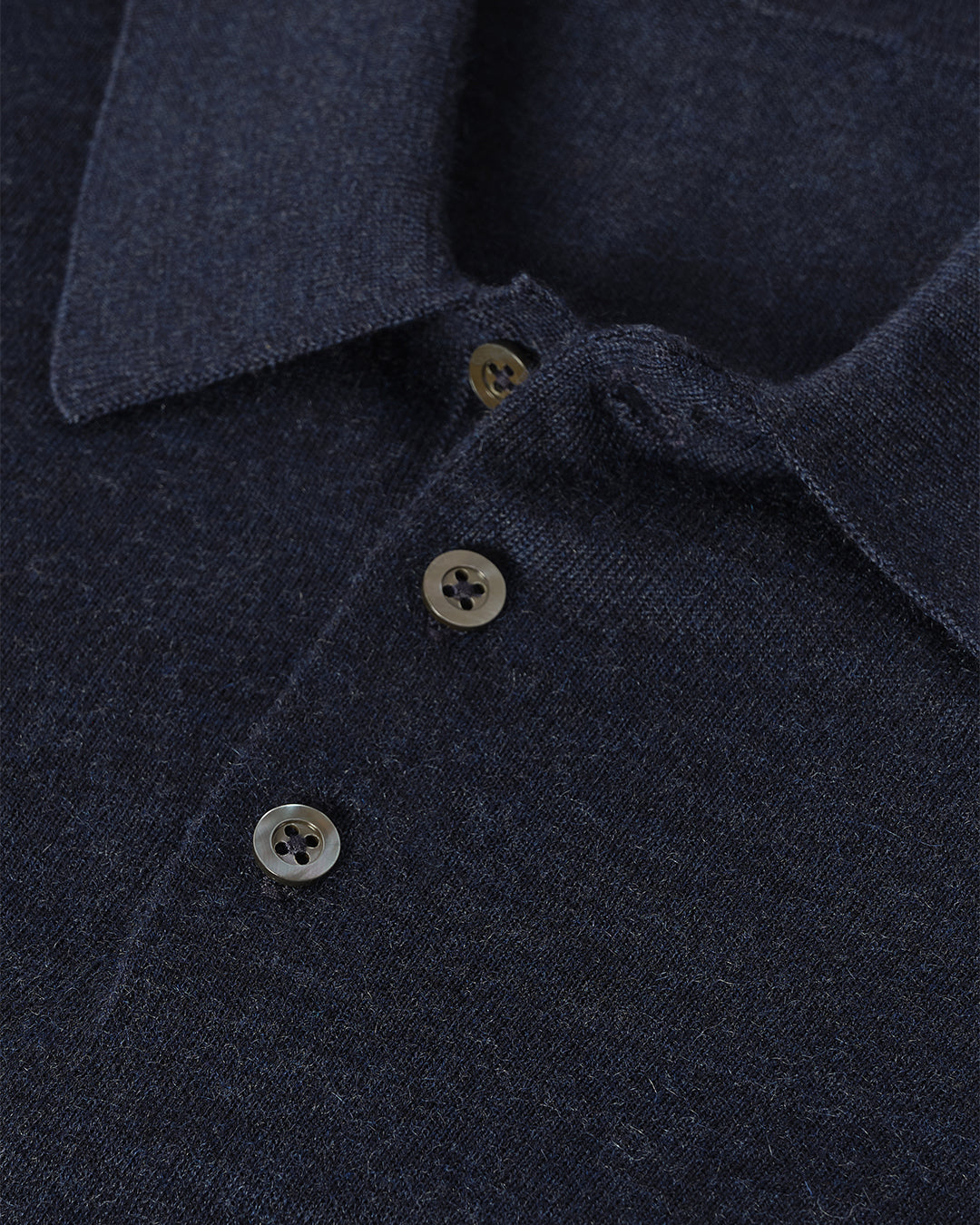 JOHNSTONS OF ELGIN MENS FIN SUPERFINE LONG SLEEVE POLOSHIRT NAVY 100% SUPERFINE CASHMERE KAI05481HD7350