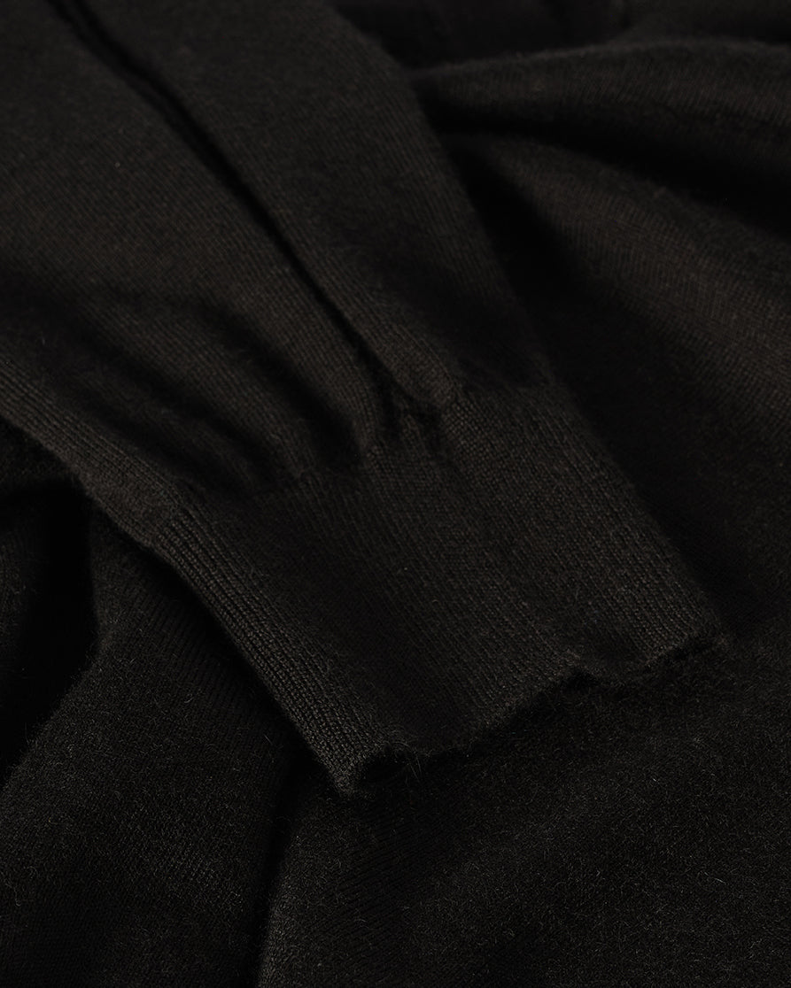 JOHNSTONS OF ELGIN BEATRICE VEE SWEATER SUPERFINE CASHMERE VEE NECK SWEATER WITH LINKS STITCH DETAIL - 3 PLY BLACK 100% CASHMERE KAI05972SA7146