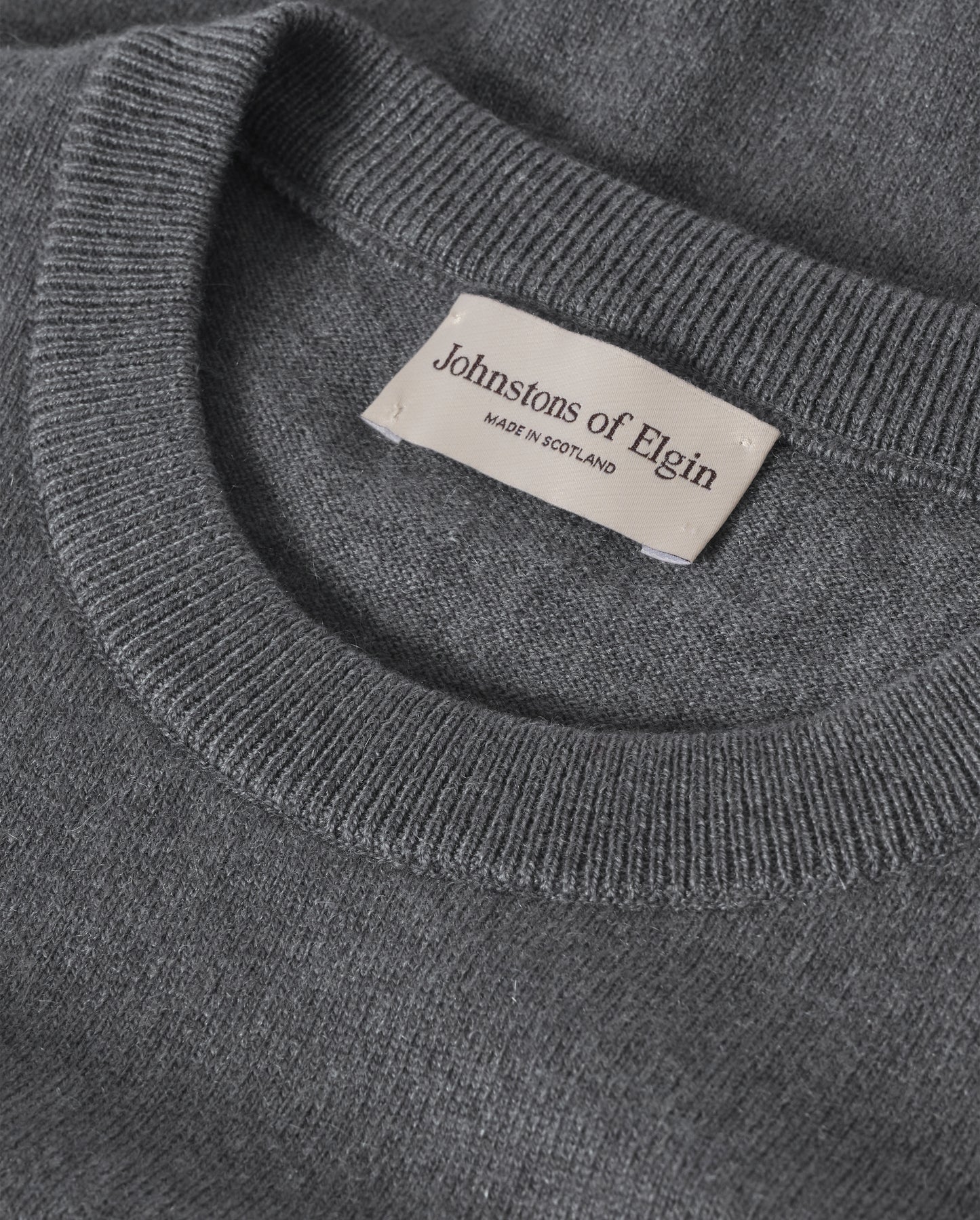 JOHNSTONS OF ELGIN REUBEN CREW CASHMERE CREW NECK SWEATER - 2 PLY GREY 100% CASHMERE KAP06051SA7216