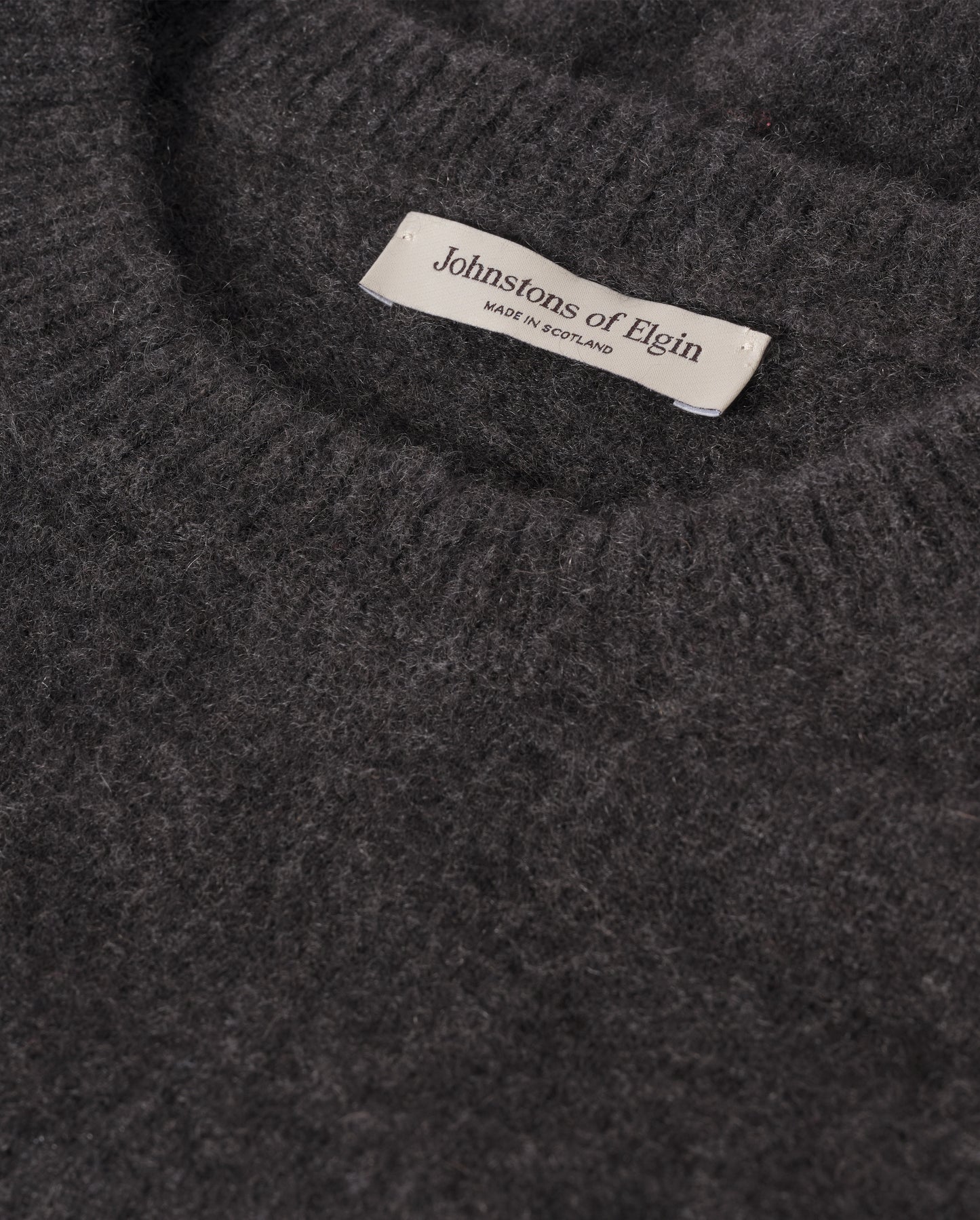 JOHNSTONS OF ELGIN BOYCE CREW SWEATER BRUSHED CASHMERE SILK ROUND NECK SWEATER DARK GREY 74% CASHMERE, 26% SILK KBP01127HA7232