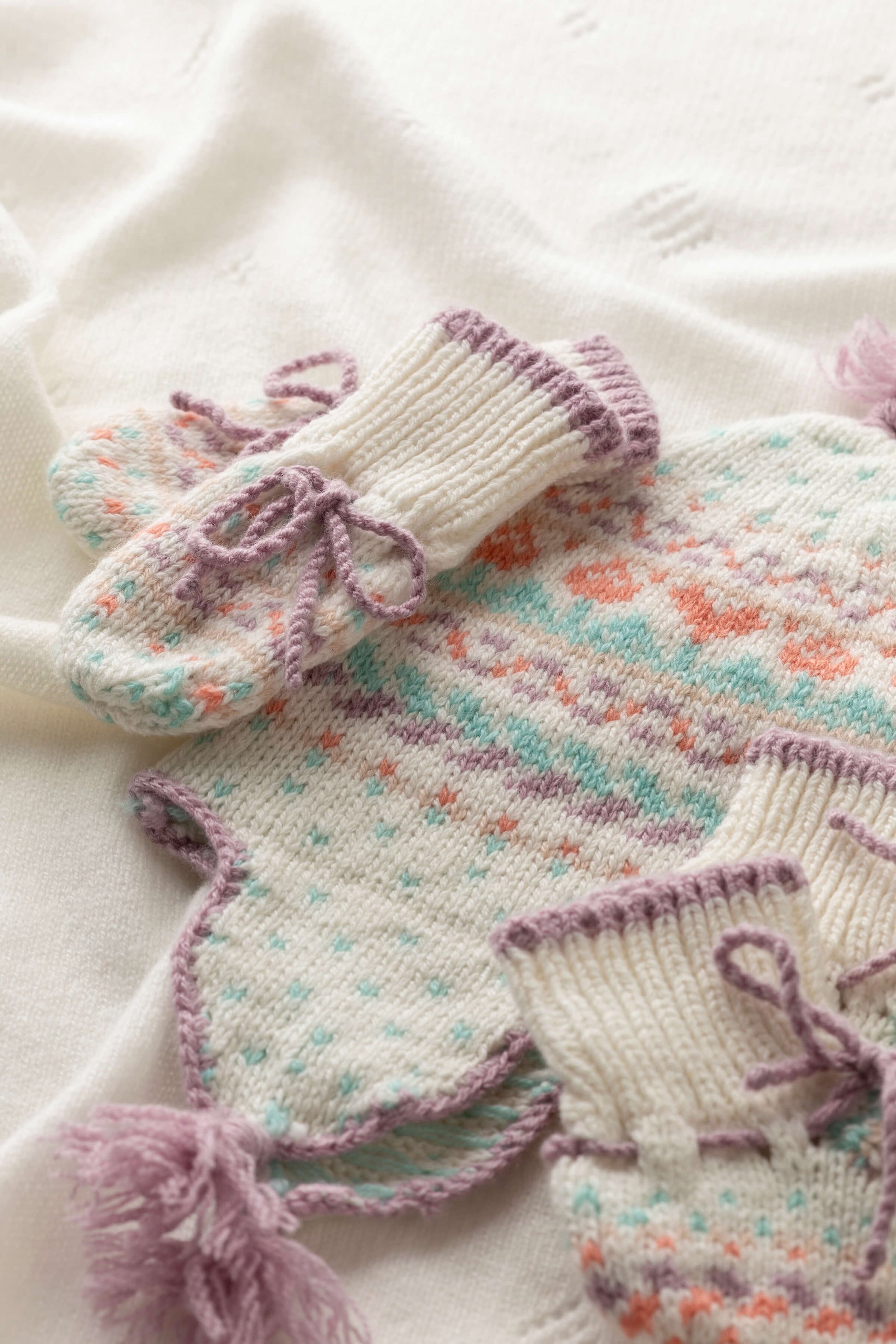 Johnstons of Elgin Baby Handknits Guimauve Hand Knitted Cashmere Fairisle Baby Hat JA000133SE4845