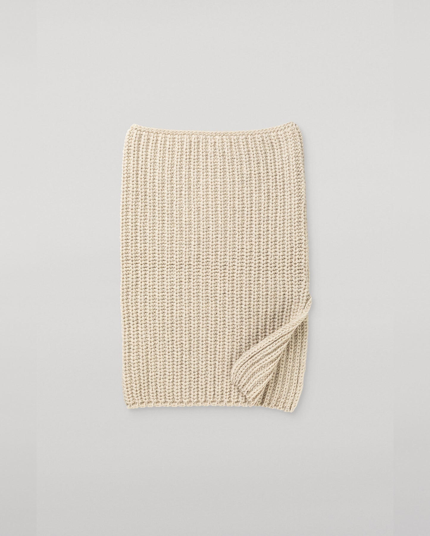 JOHNSTONS OF ELGIN CASHMERE LUXE COWIE RIB SNOOD WITH SHOULDER SPLIT NATURAL 100% CASHMERE HAB03312HA0402ONE