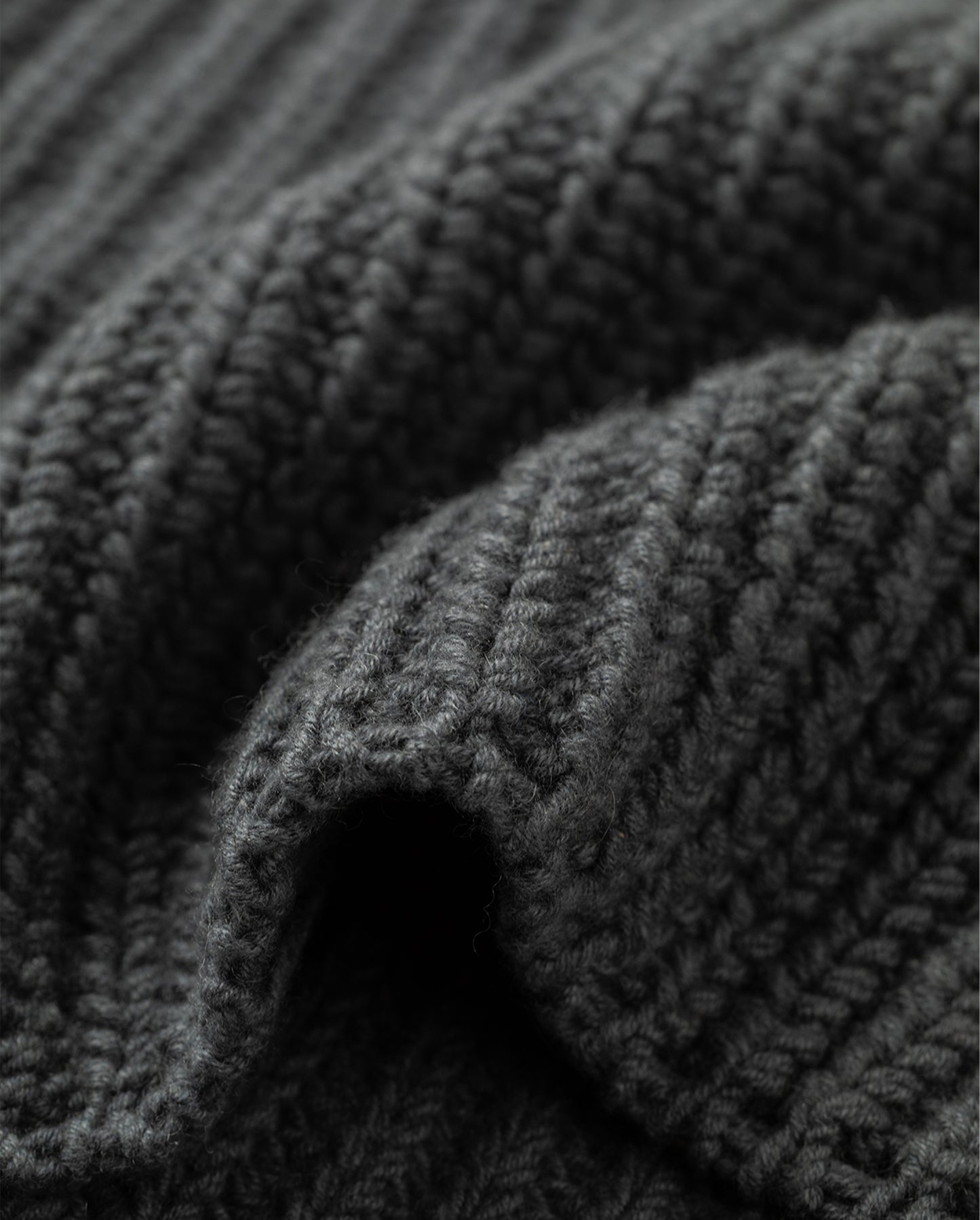 JOHNSTONS OF ELGIN CASHMERE LUXE COWIE RIB SNOOD WITH SHOULDER SPLIT GREY 100% CASHMERE HAB03312SA7216ONE