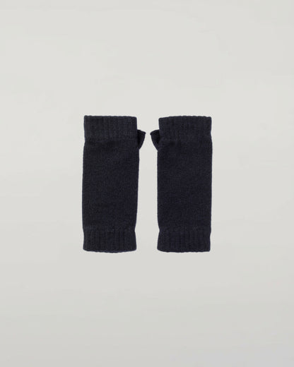Johnstons of Elgin AW25 Knitted Accessories Dark Navy Navy Cashmere Wrist Warmers HAD03215SD7286ONE