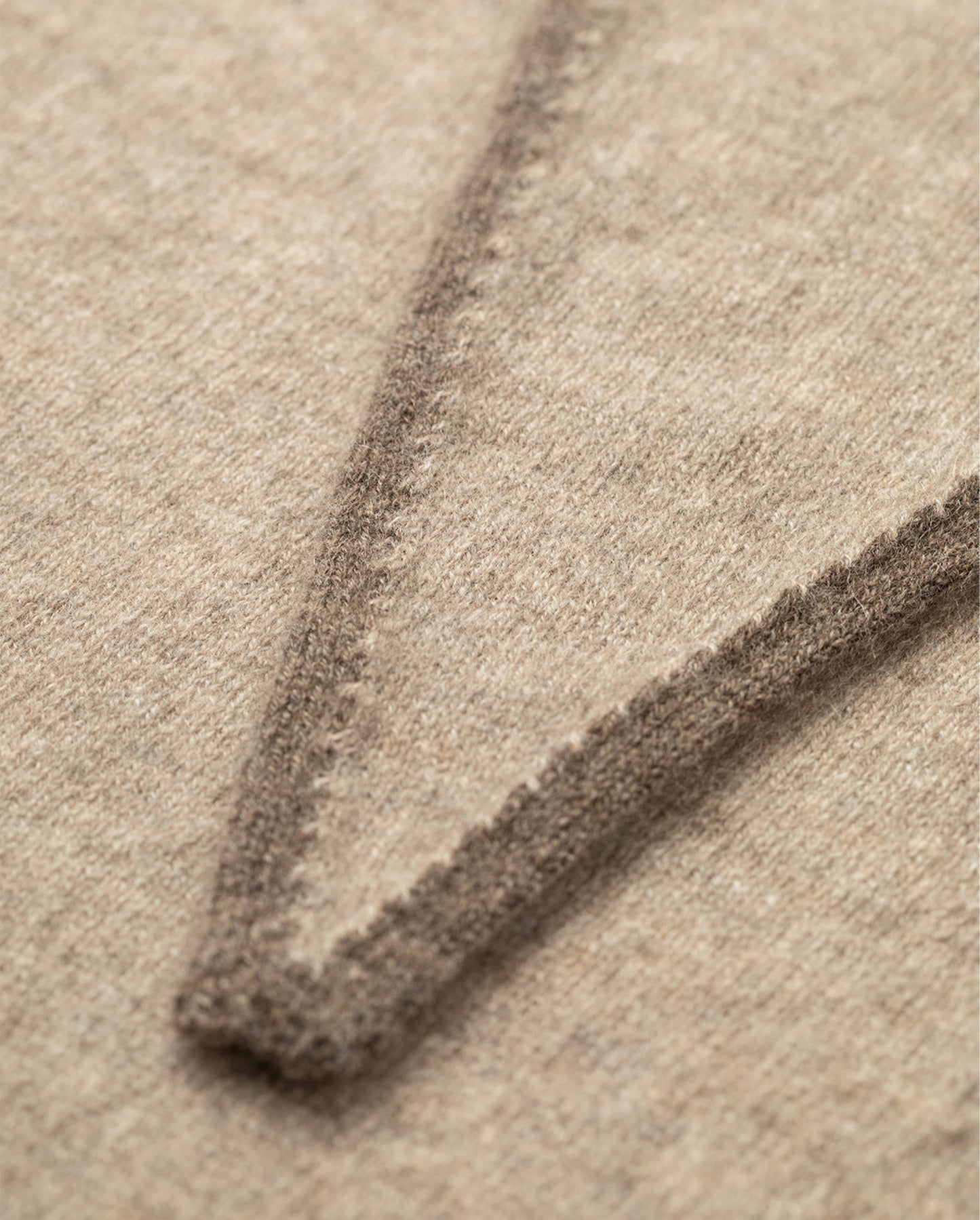 JOHNSTONS OF ELGIN CASHMERE GAUZY ETHEL DIAMOND SCARF BROWN 100% CASHMERE HAE03401Q26241ONE