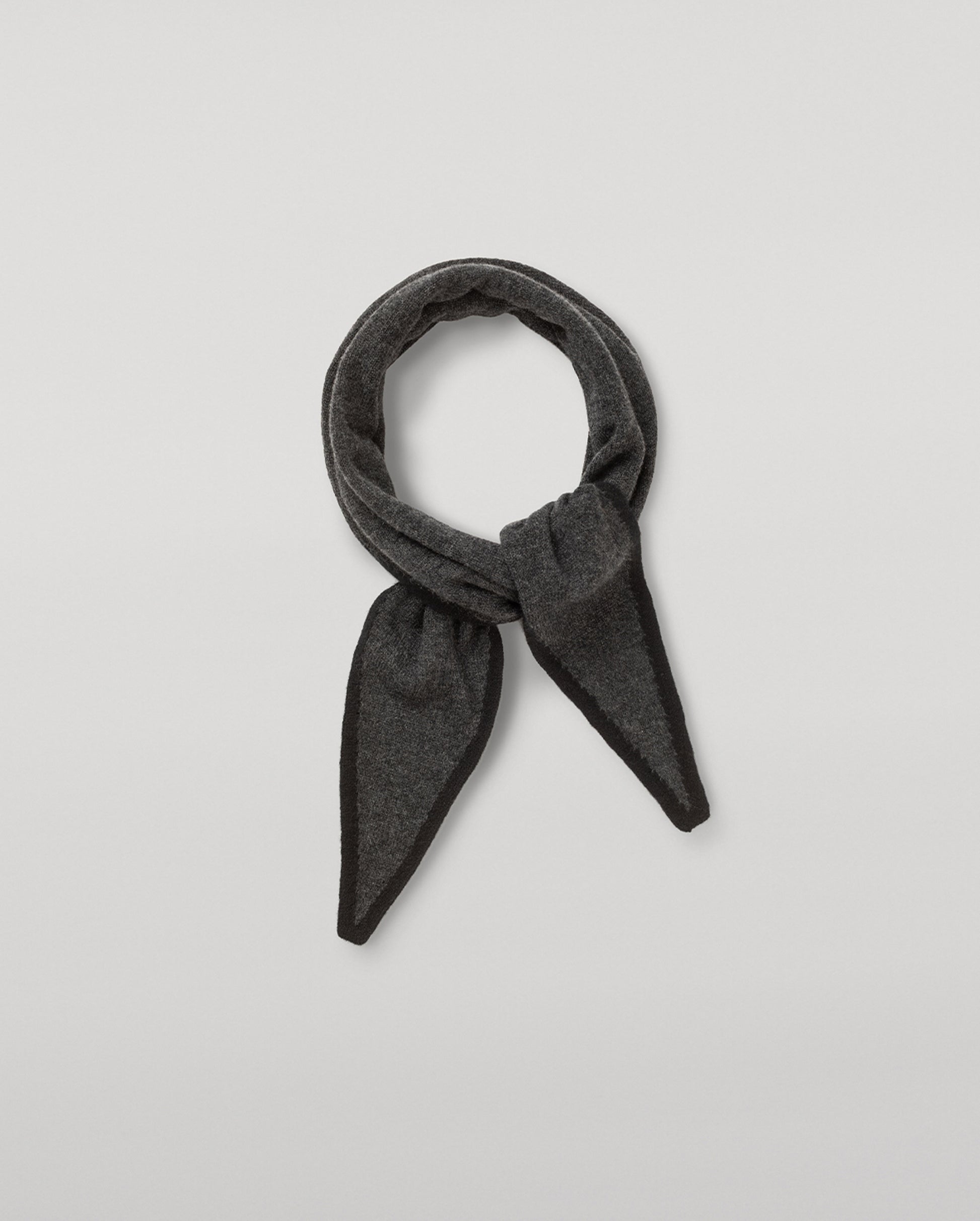 JOHNSTONS OF ELGIN CASHMERE GAUZY ANYA DIAMOND NECK TIE BLACK & GREY 100% CASHMERE HAE03431Q26237ONE