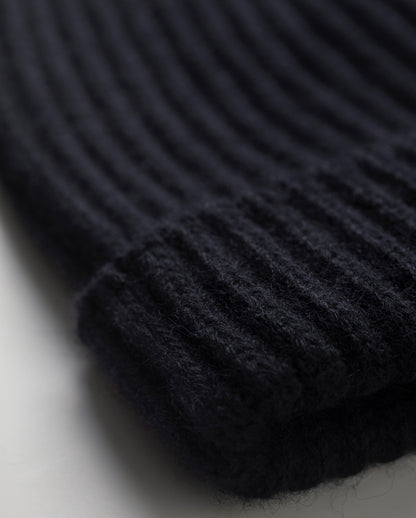 JOHNSTONS OF ELGIN CASHMERE RIBBED LOVAT BEANIE BLACK 100% CASHMERE HAY03614SA7210ONE