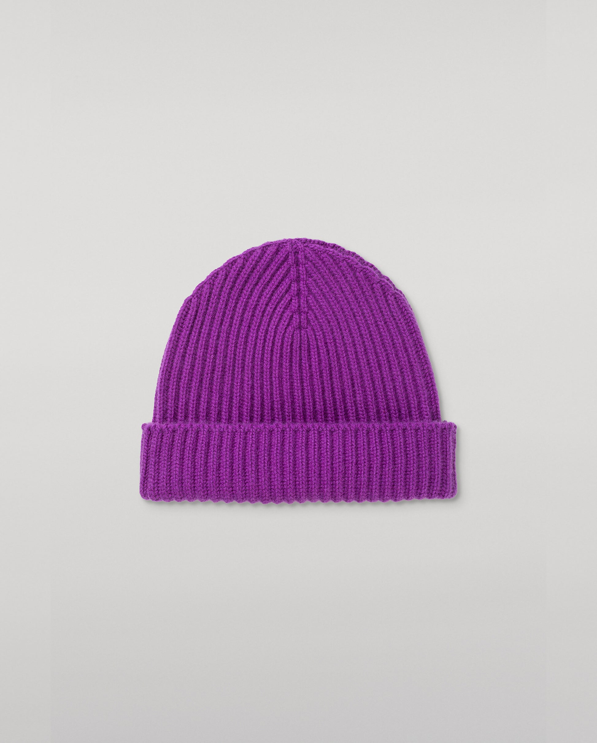 JOHNSTONS OF ELGIN CASHMERE RIBBED LOVAT BEANIE PURPLE 100% CASHMERE HAY03614SD5371ONE