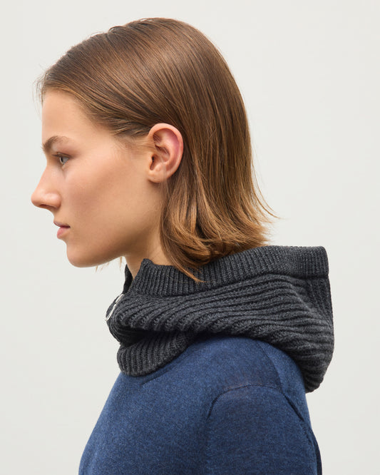JOHNSTONS OF ELGIN CASHMERE RIBBED NEVIS HOOD WITH ZIP FASTENING DARK GREY 100% CASHMERE HAY03615Q26295ONE
