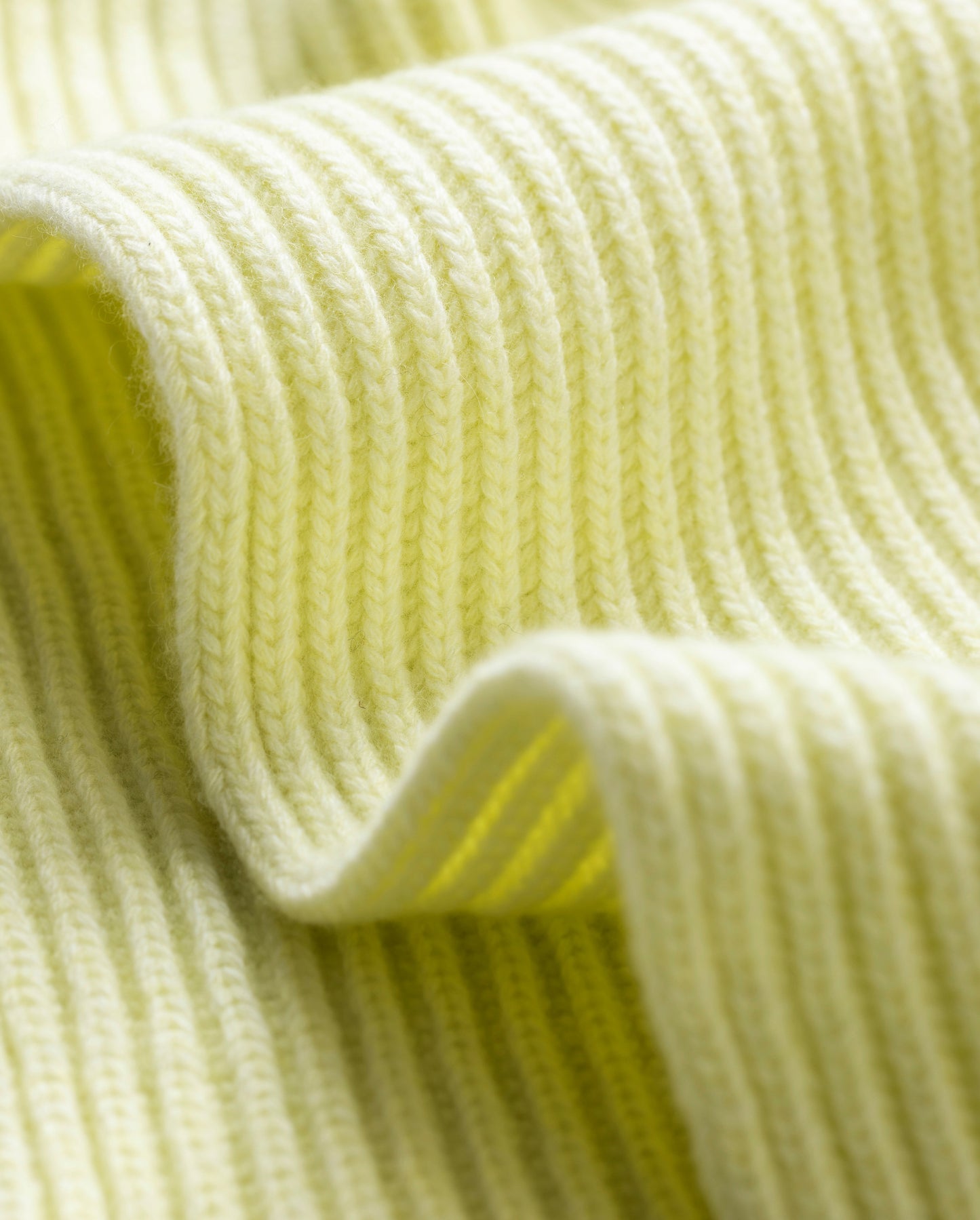 JOHNSTONS OF ELGIN CASHMERE RIBBED LOVAT SCARF LIGHT YELLOW 100% CASHMERE HAY03639HF0025ONE