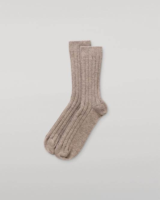 JOHNSTONS OF ELGIN MENS CASHMERE RIBBED FLEMING SOCKS LIGHT BROWN 90% CASHMERE, 10% NYLON HBN01009HB4447