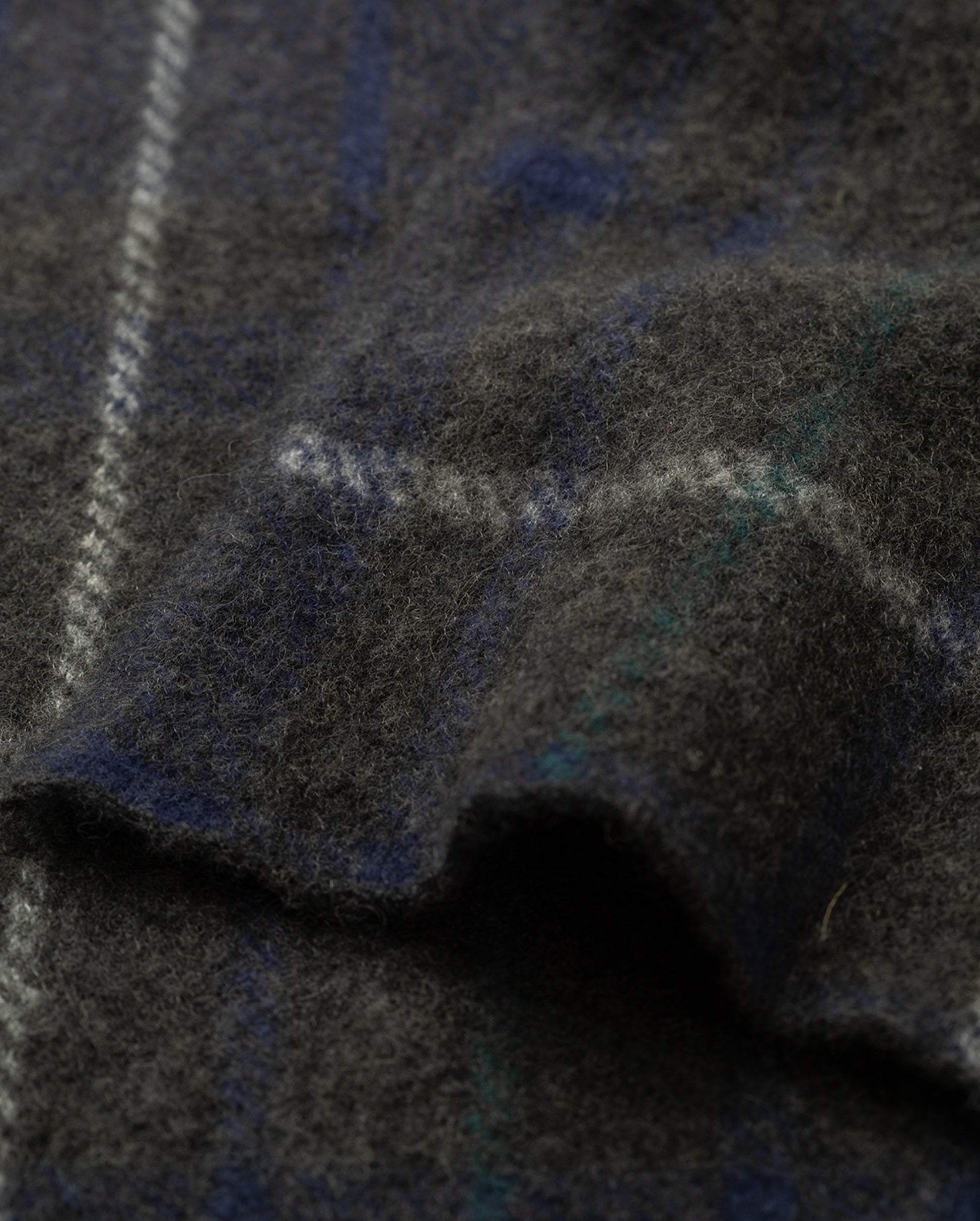 JOHNSTONS OF ELGIN BRUSHED CASHMERE SILK INTARSIA CHECK BAIRD SCARF BLUE 74% CASHMERE, 26% SILK HBP01178JU1626ONE