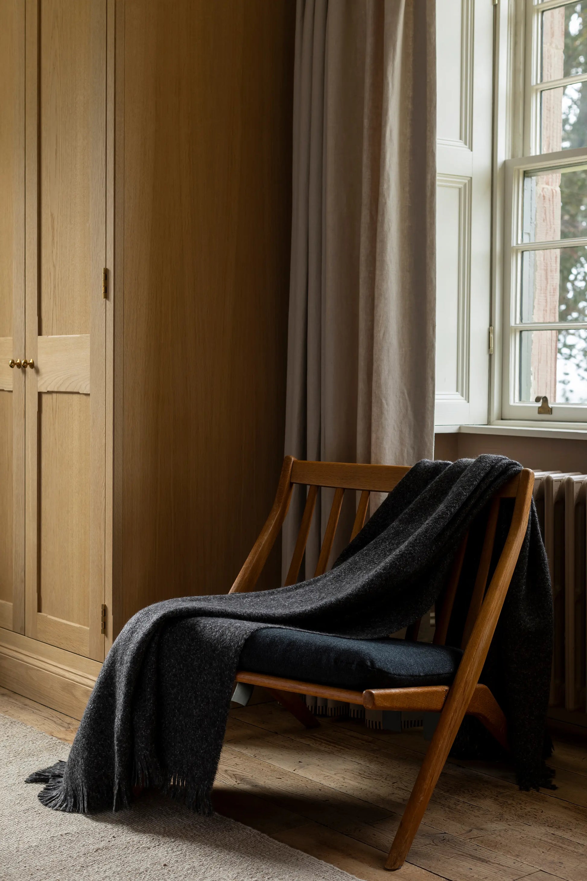 Johnstons of Elgin 2024 Blanket Collection Charcoal Mix Brushed Bouclé Throw WB002613HA7175ONE