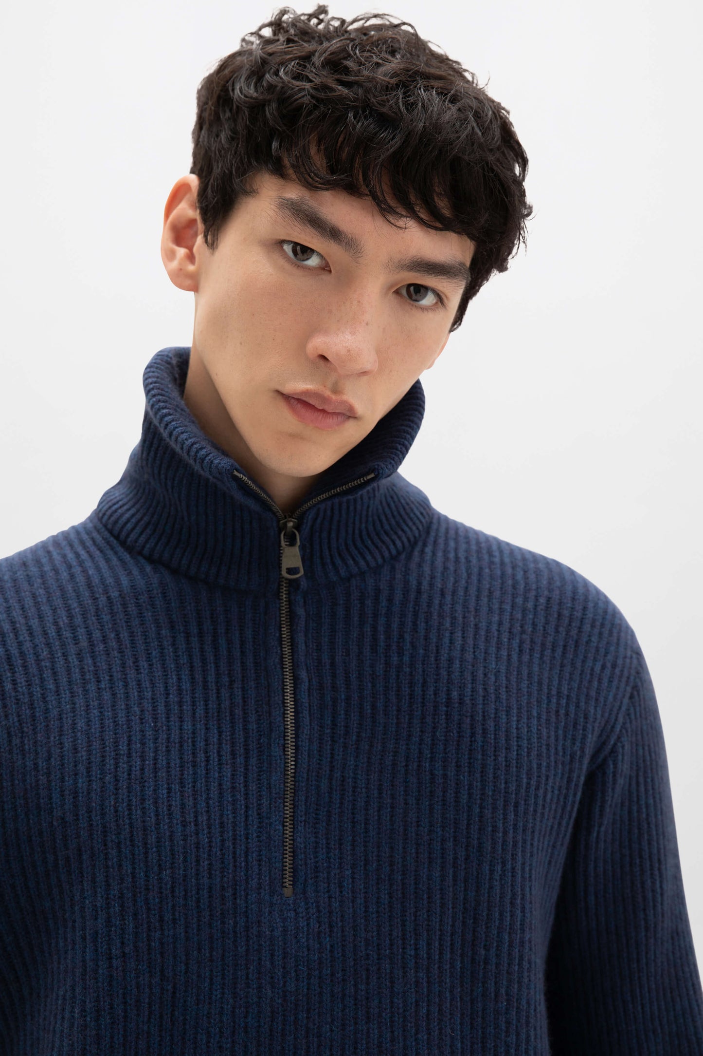 Johnstons of Elgin AW24 Men's Knitwear Ocean Ribbed Cashmere Zip Turtle Neck Jumper KAA05112HD7244