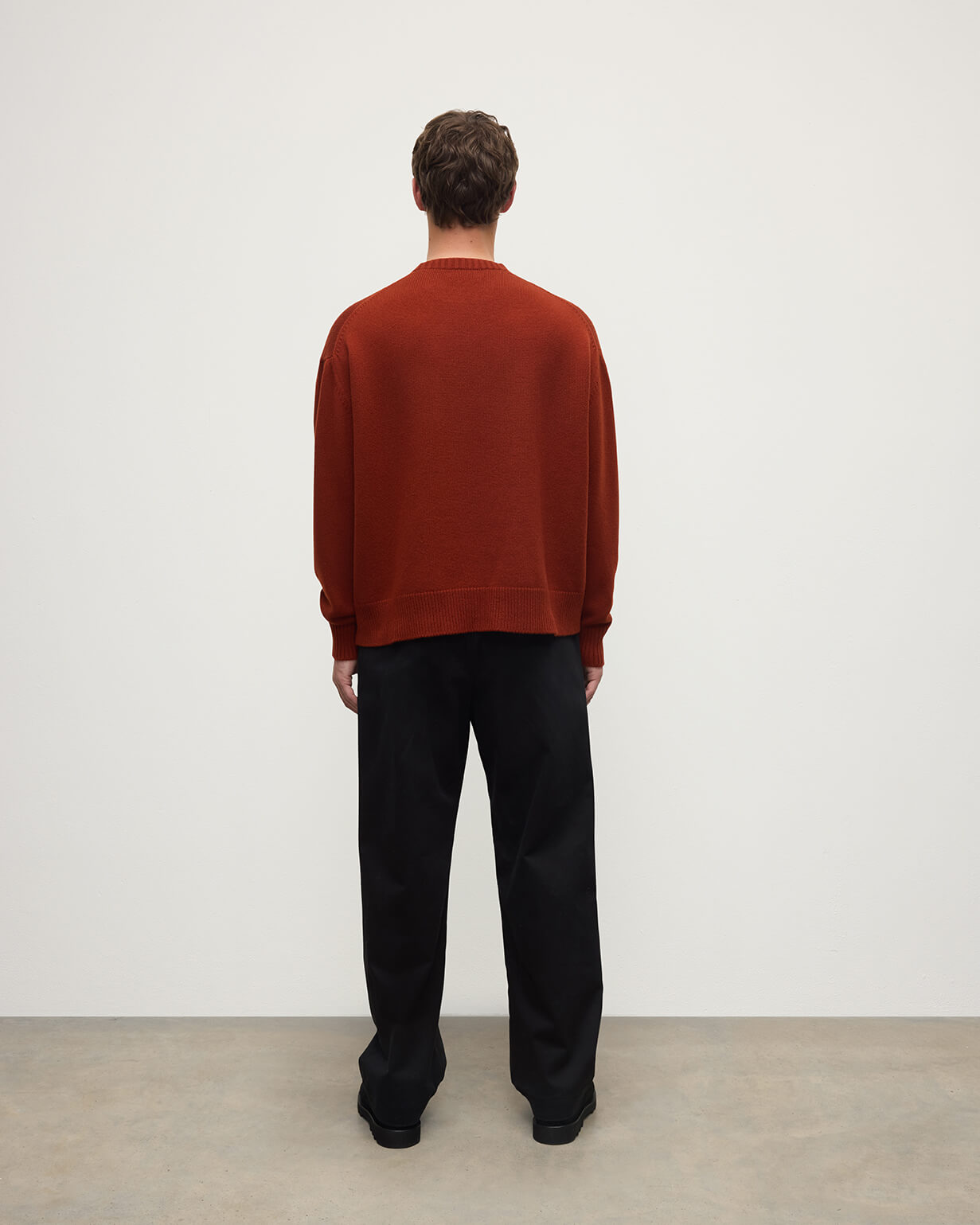Johnstons of Elgin men's red cashmere sweater KAA05310SG4463