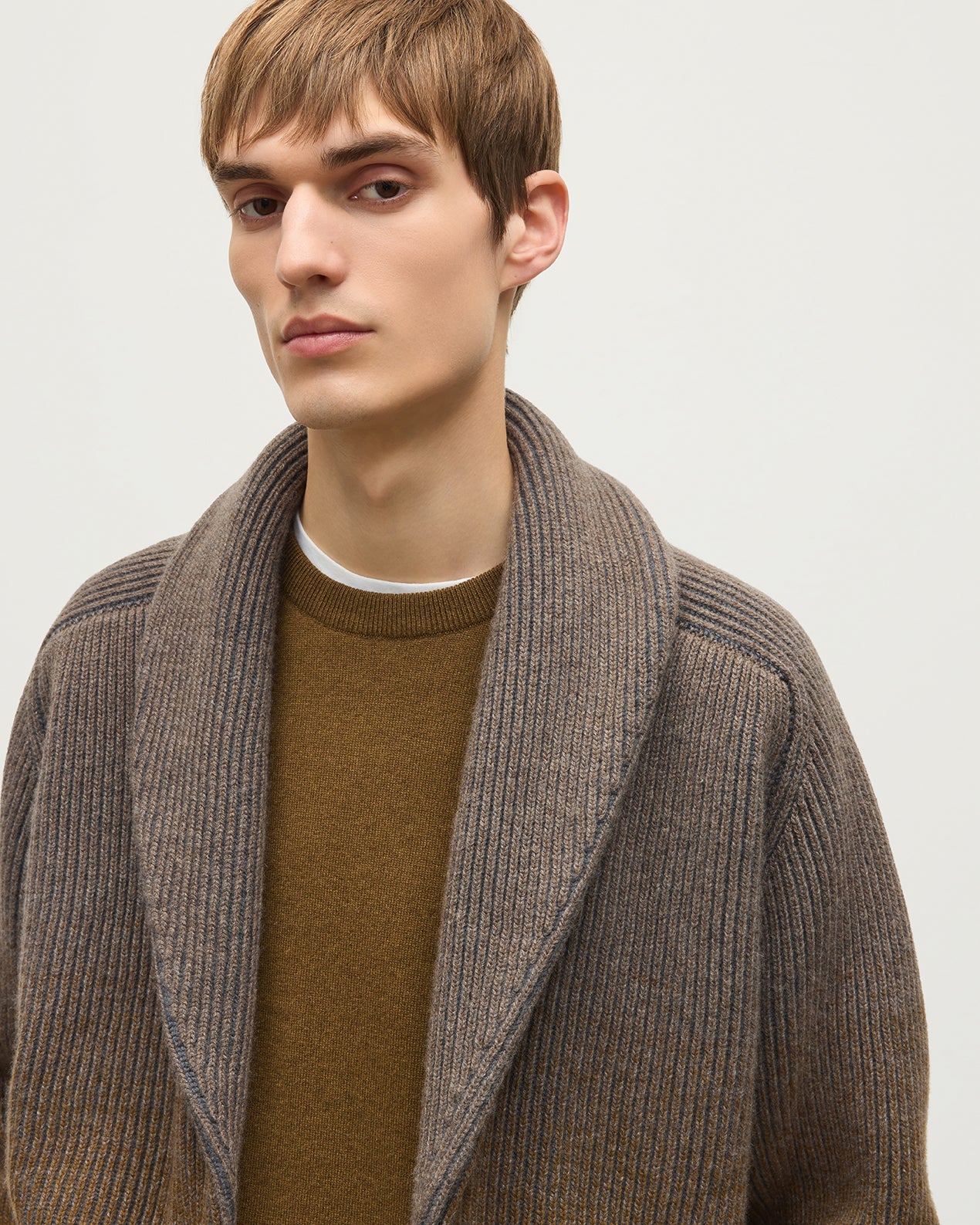 JOHNSTONS OF ELGIN PIONEER SHAWL CARDIGAN CASHMERE RIBBED OMBRE SHAWL COLLAR CARDIGAN - 6 PLY GREEN 100% CASHMERE KAA05750Q26319