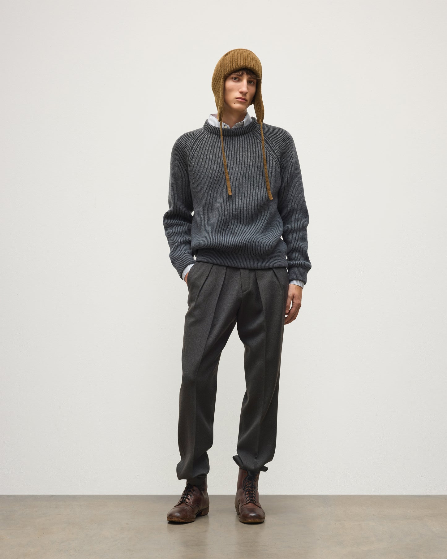 JOHNSTONS OF ELGIN PIONEER CREW SWEATER CASHMERE RIBBED OMBRE CREW NECK SWEATER - 6 PLY GREY 100% CASHMERE KAA05954Q26322