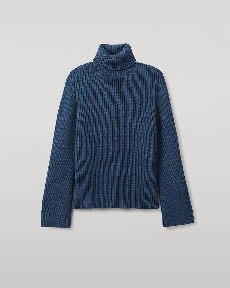 Johnstons of Elgin AW25 Women's Knitwear Heather Navy Roll-Collar Navy Cashmere Jumper close up KAB05492HD7321