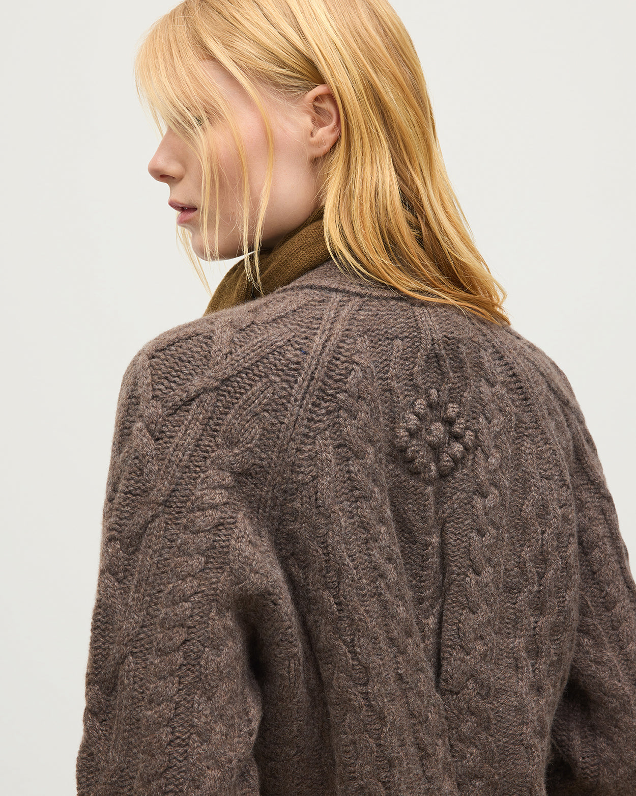 JOHNSTONS OF ELGIN MABEL VEE CARDIGAN CASHMERE ARAN CABLE VEE NECK CARDIGAN DETAIL ON BACK BROWN 100% CASHMERE KAB05982HB7126
