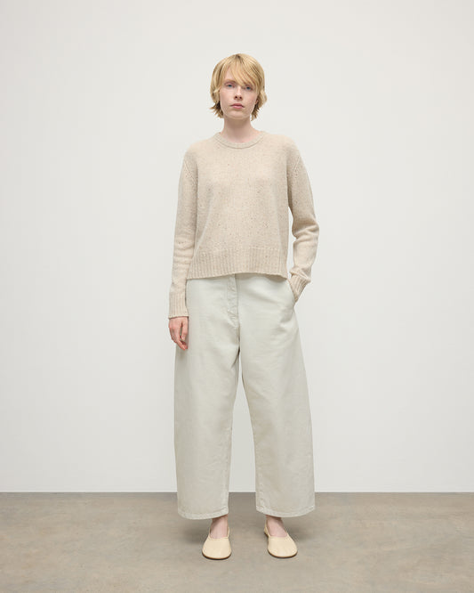 Model wearing Johnstons of Elgin AW25 Women's Knitwear Cream Dun Donegal Donegal Cashmere Cream Jumper Front View KAC05289006334