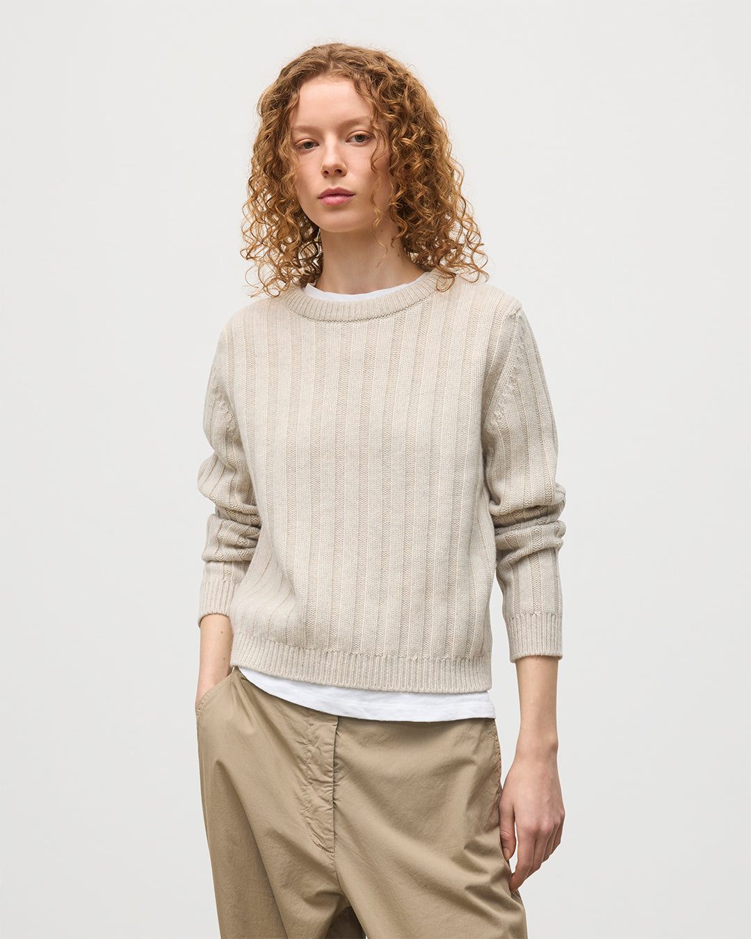JOHNSTONS OF ELGIN WOMENS LECHT CREW SWEATER NATURAL 100% CASHMERE KAC05706HA0402