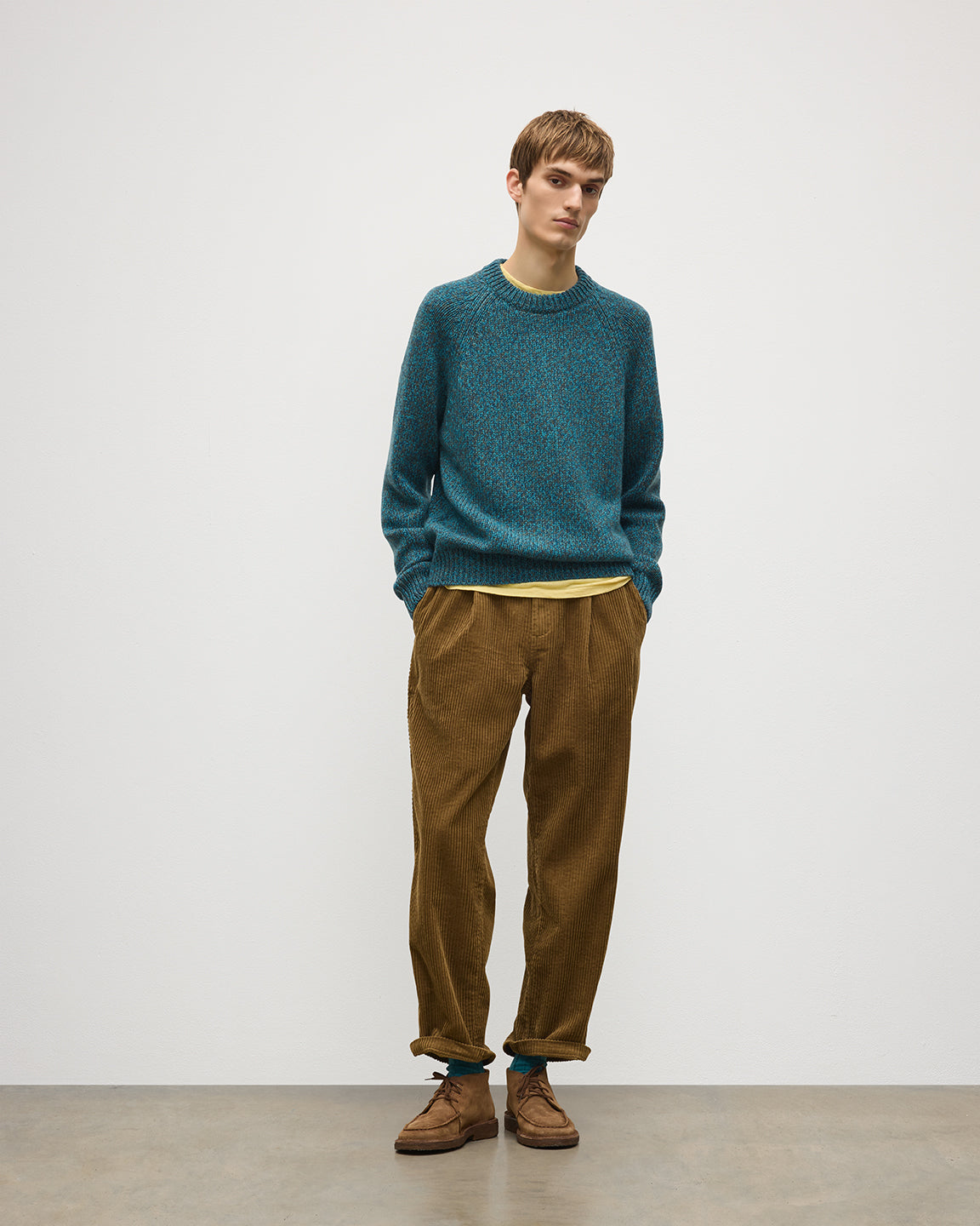JOHNSTONS OF ELGIN FYFE CREW SWEATER CASHMERE 3 COLOUR MARL CREW SWEATER - 6 PLY BLUE MARL 100% CASHMERE KAC05753007012