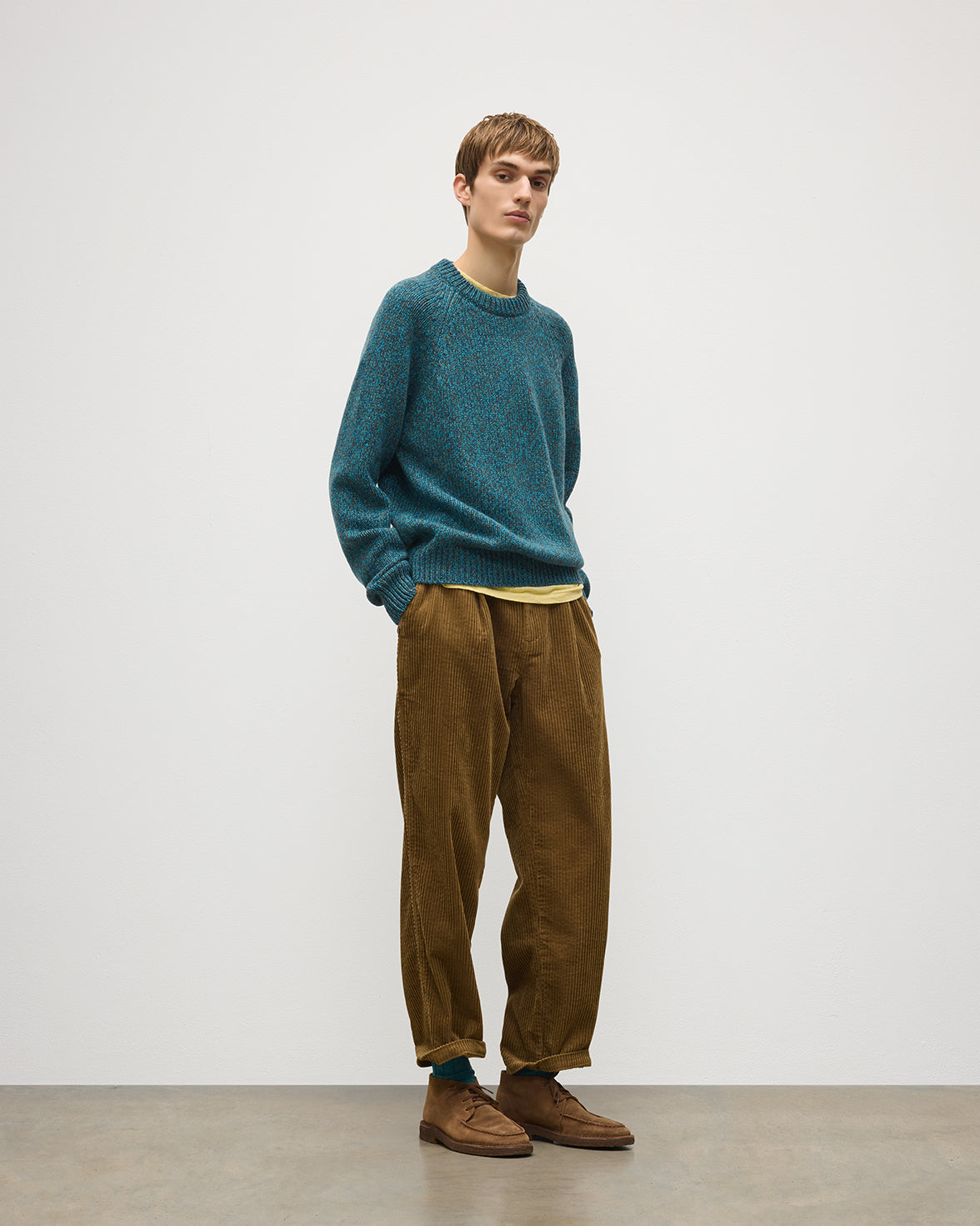 JOHNSTONS OF ELGIN FYFE CREW SWEATER CASHMERE 3 COLOUR MARL CREW SWEATER - 6 PLY BLUE MARL 100% CASHMERE KAC05753007012