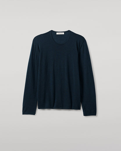 Johnstons of Elgin AW25 Women's Knitwear Bottle Green Superfine Cashmere Green Jumper neckline detail KAI05318SC7344