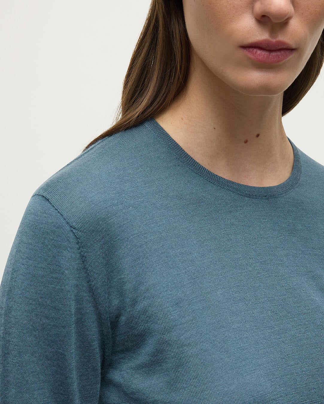 Johnstons of Elgin AW25 Women's Knitwear Slate Superfine Cashmere Long Sleeve T-Shirt KAI05318SD5242