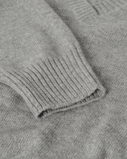 Johnstons of Elgin AW25 Women's Knitwear Light Grey Gauzy Cashmere V Neck KAI05323HA0308