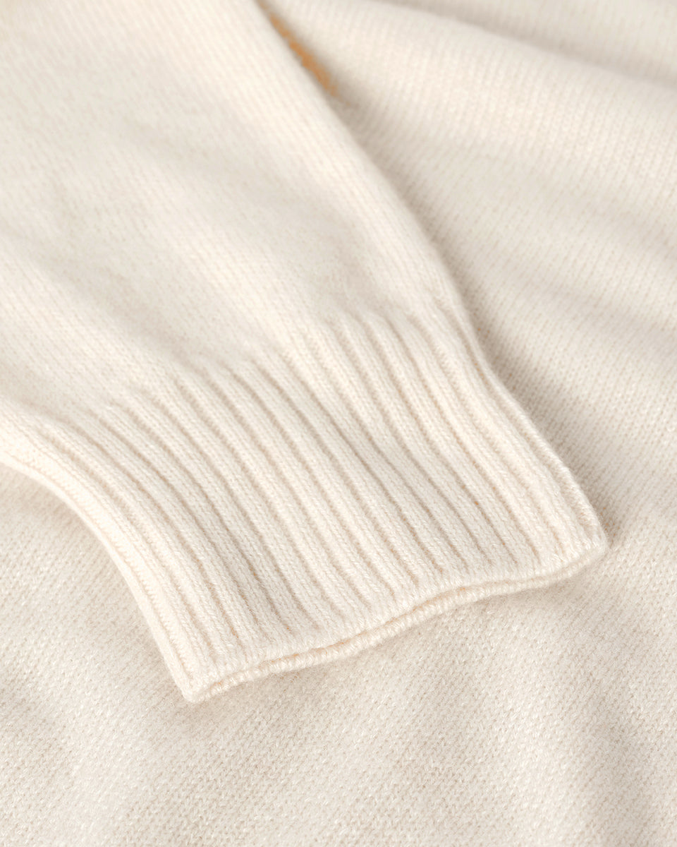 Johnstons of Elgin AW25 Women's Knitwear Champagne Gauzy Cashmere Cream Roll Neck Jumper Close Up  KAI05324SA0502