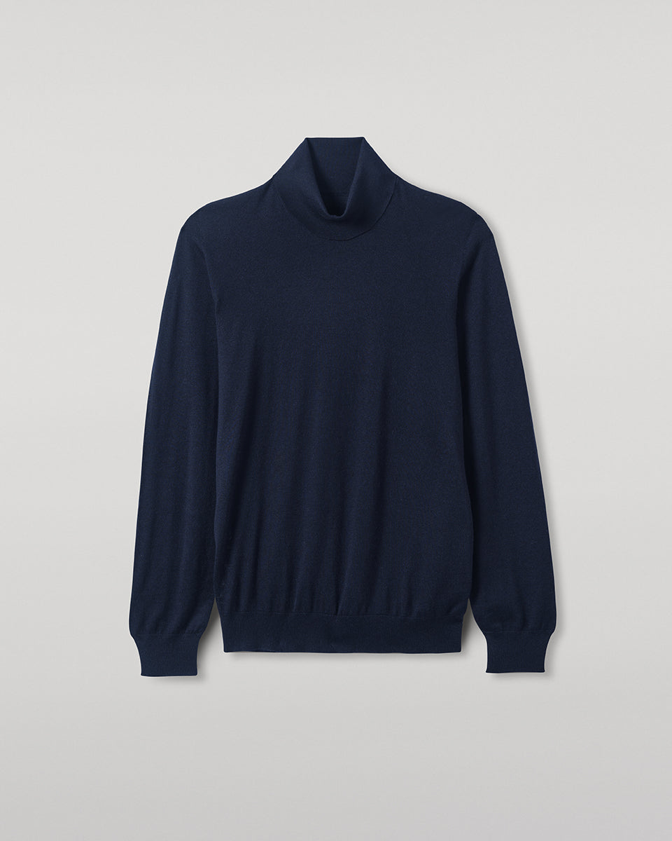 Johnstons of Elgin Men's Superfine Cashmere Roll Neck Sweater in Navy KAI05333SD7600