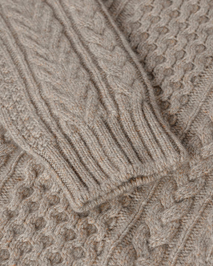 Johnstons of Elgin AW25 Men's Ash Aran Cable Cashmere Jumper KAI05336HB4334