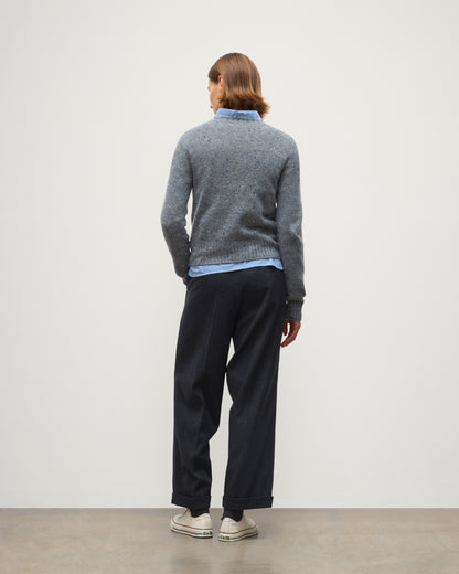 JOHNSTONS OF ELGIN CAIRN CREW SWEATER DONEGAL CASHMERE ROUND NECK SWEATER GREY 100% CASHMERE KAI05719HA4270