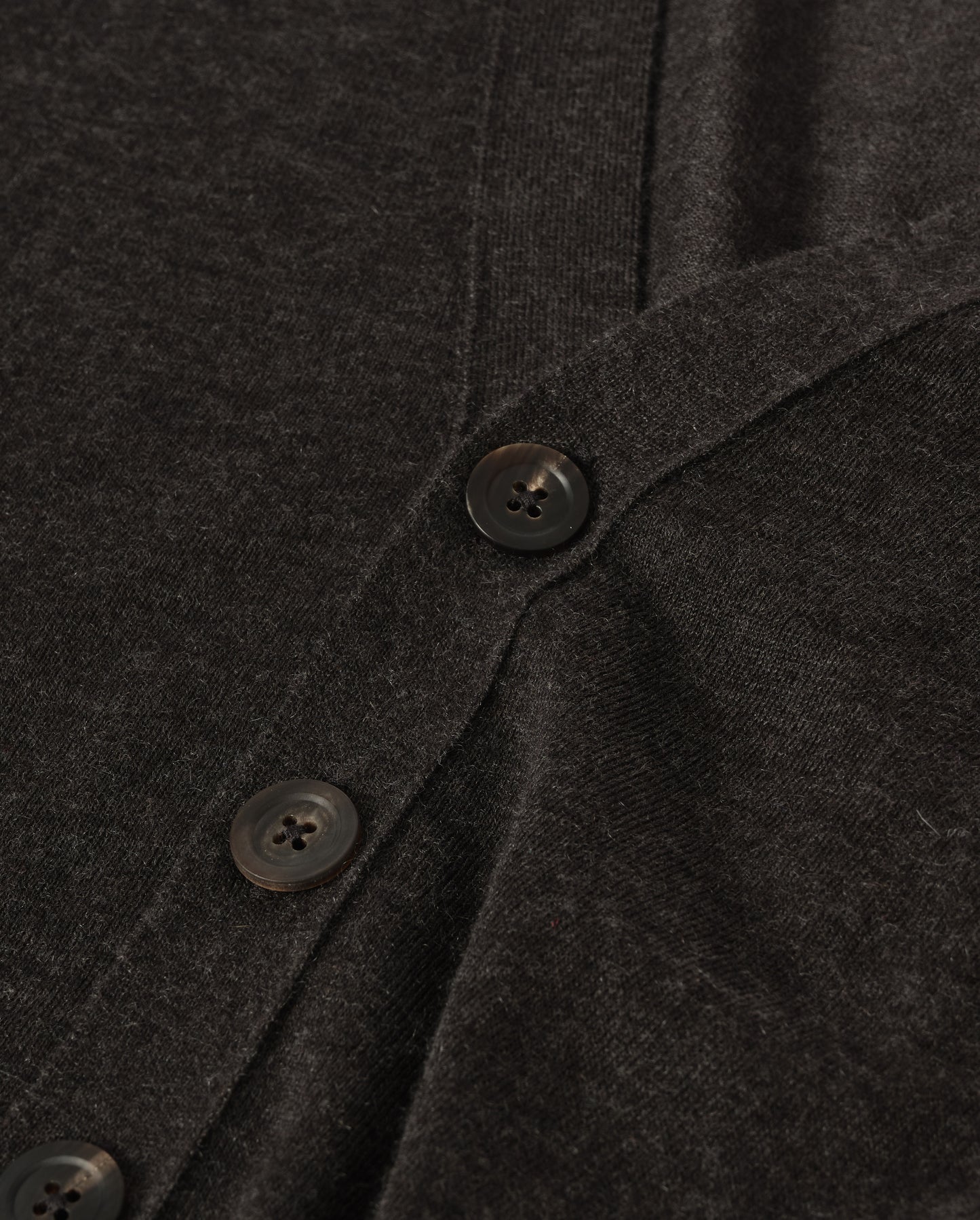 JOHNSTONS OF ELGIN FORSYTH CARDIGAN SUPERFINE CASHMERE VEE NECK CARDIGAN - 3 PLY DARK GREY 100% CASHMERE KAI05740HA7218