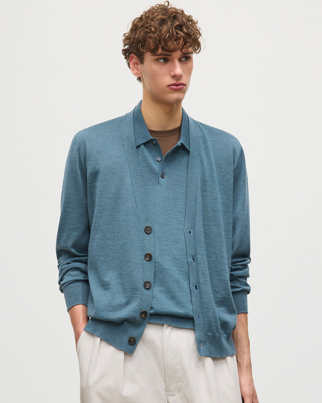 JOHNSTONS OF ELGIN MENS FORSYTH SUPERFINE VEE NECK CARDIGAN GREEN 100% SUPERFINE CASHMERE KAI05740SD5242