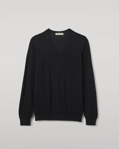 MENS FIN SUPERFINE VEE NECK BLACK 100% SUPERFINE CASHMERE BY JOHNSTONS OF ELGIN KAI05744SA7146