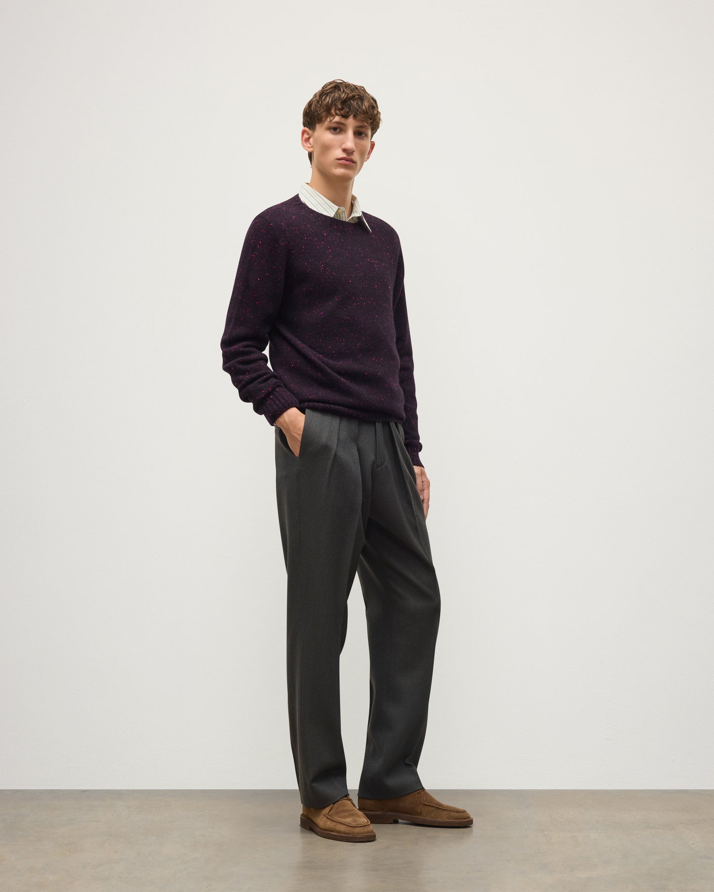 JOHNSTONS OF ELGIN TIREE CREW SWEATER DONEGAL CASHMERE CREW SWEATER DARK PURPLE 100% CASHMERE KAI05755HD7360