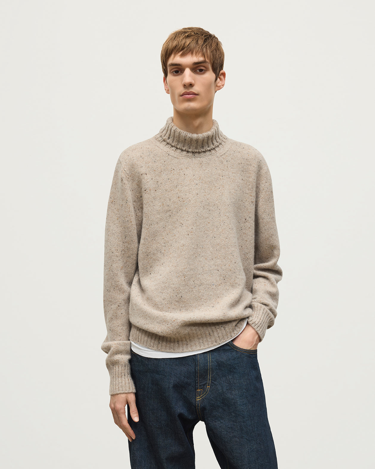 JOHNSTONS OF ELGIN MACKINTOSH ROLL NECK SWEATER DONEGAL CASHMERE ROLL NECK SWEATER CREAM 100% CASHMERE KAI05957HA0397