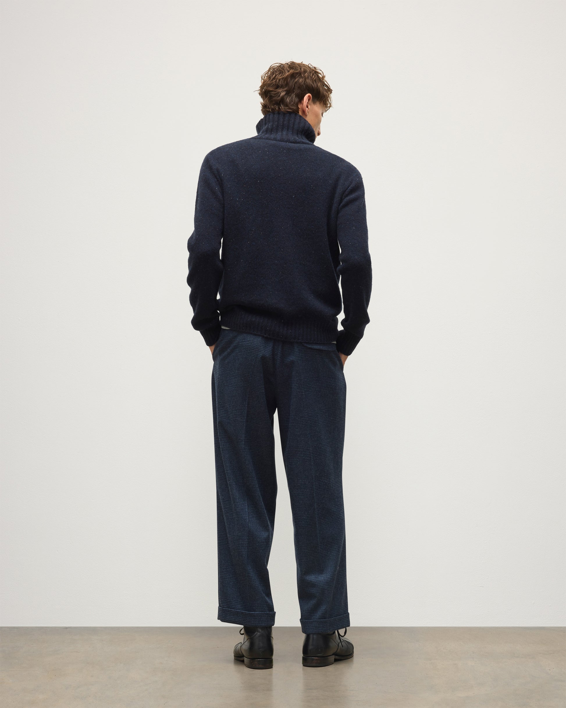 JOHNSTONS OF ELGIN MACKINTOSH ROLL NECK SWEATER DONEGAL CASHMERE ROLL NECK SWEATER BLUE 100% CASHMERE KAI05957HD7348