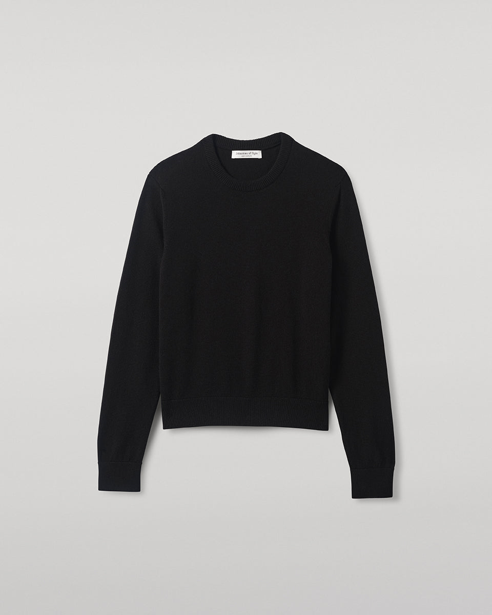 Johnstons of Elgin AW25 Women's Knitwear Black Classic Cashmere Black Round Neck Jumper close up KAP05572SA7210