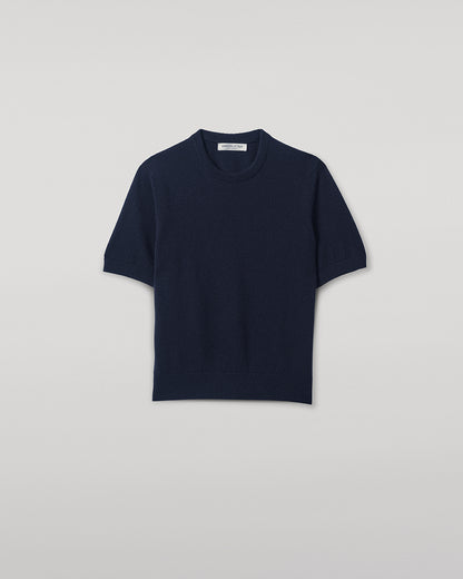 Johnstons of Elgin AW25 Women's Knitwear Dark Navy Classic Cashmere Navy T-shirt Close Up View KAP05574SD7666