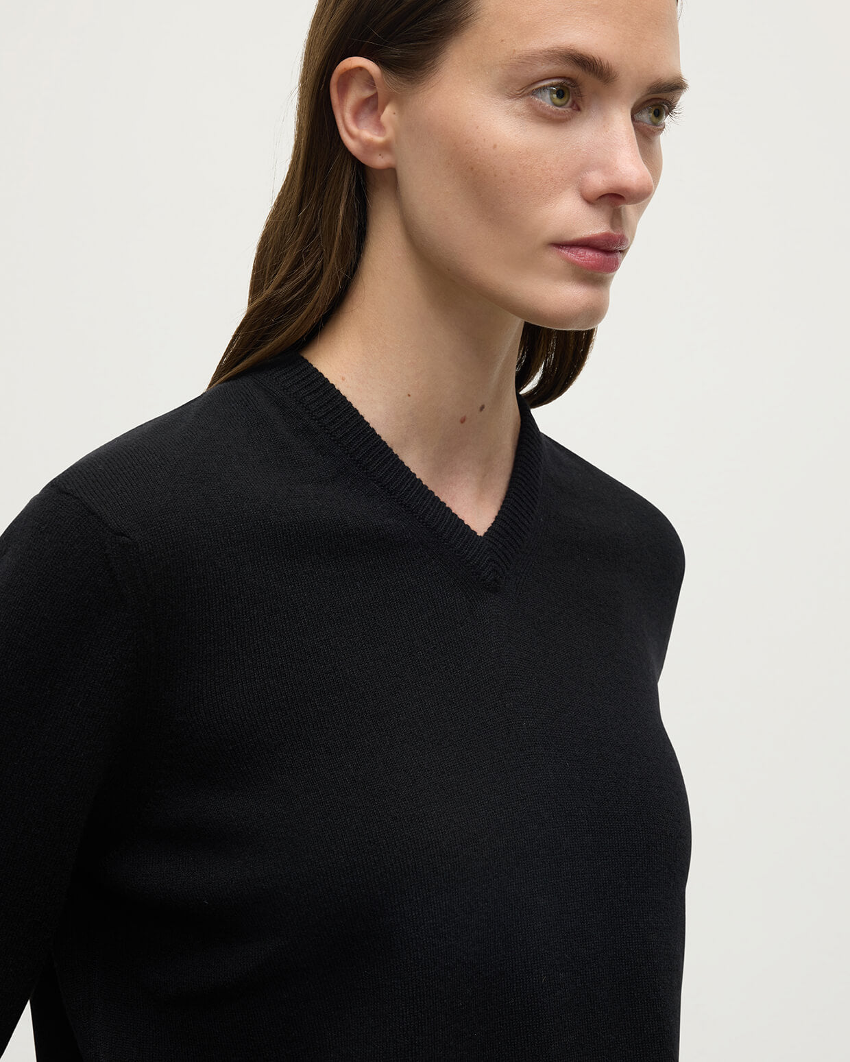 Johnstons of Elgin AW25 Women's Knitwear Black Classic Cashmere Black V Neck Jumper KAP05575SA7210
